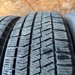 バリ山　BRIDGESTONE ブリヂストン　ブリジストン　VRX2 195/65R15 スタッドレス　タイヤ　2018年製 15インチの画像