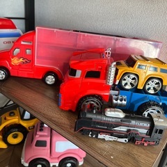 一つ100円です車多数の画像