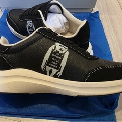 ‼️にゅ　スニーカー　バンクシーとコラボ‼️超レア品‼️新品未使用‼️
の画像