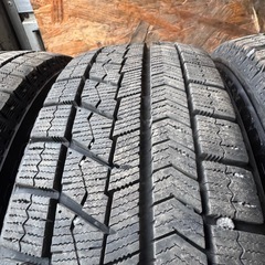 バリ山　BRIDGESTONE ブリヂストン　ブリジストン　VRX 165/65R14 スタッドレス　タイヤ　2018年製　14インチの画像