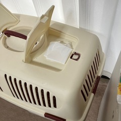 🐈ペットハードキャリー中古品です。Mサイズより若干大きめです。品物はきれいです。の画像