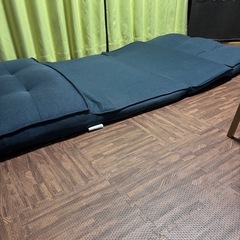 ソファーベッドの画像