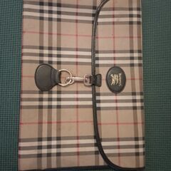 バーバリーセカンドバックの画像