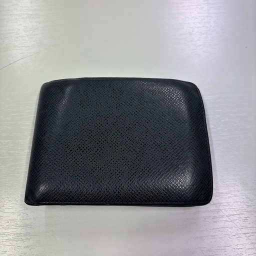 ルイヴィトン　タイガ　二つ折り折り財布