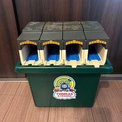 プラレールたためるトーマス機関車&トーマスクリアトランクの画像