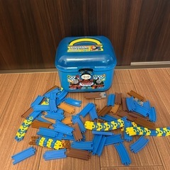 プラレールたためるトーマス機関車&トーマスクリアトランクの画像