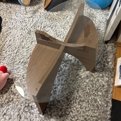 ガラスてーテーブルの画像