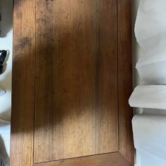 長いテーブルの画像