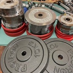 ホームジムセット: 懸垂バー/ベンチ台/ダンベル/バーベルシャフト/プレート/ケーブル
/アタッチメントなどの画像