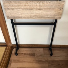 壁掛けウッドラックの画像