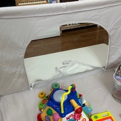 【楽天ランキング2冠】 ベビーサークル Hugmuu 正方形 120cm メッシュ ハイタイプ 扉付き プレイヤード グレー ピンク 大きい 自立式 ベビーゲート ベビー フェンス サークル 滑り止め 洗濯可能 洗える 赤ちゃん 子供 C120-120の画像