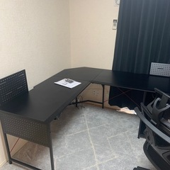 L字デスクの画像
