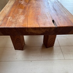 天然1本木のテーブルの画像