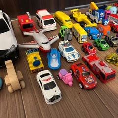 トミカ収納パトカー&車の画像