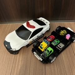 トミカ収納パトカー&車の画像