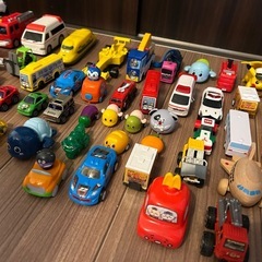 トミカ収納パトカー&車の画像