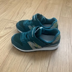 ニューバランス  17センチの画像