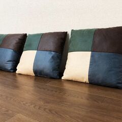 モダンスタイル パッチワーク柄クッション3個セット角型 合皮レザーファブリックカバー 正方形 展示品・アウトレットの画像