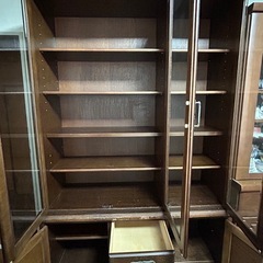 アンティーク　食器棚　本棚　の画像