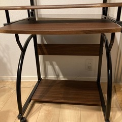 パソコンデスクの画像