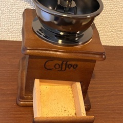 クラシックデザイン 木製コーヒーミル 手動式 粗挽き〜細挽き対応の画像