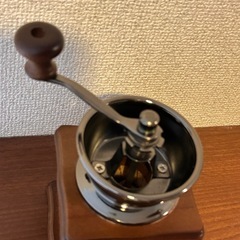 クラシックデザイン 木製コーヒーミル 手動式 粗挽き〜細挽き対応の画像