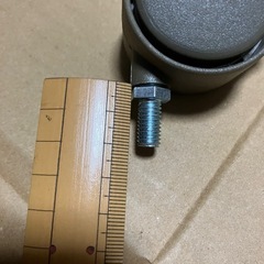 キャスターの画像