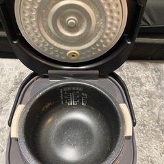 炊飯器の画像