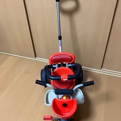 子供用三輪車　1.5才から3歳　赤　押し手付きの画像