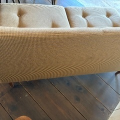 アンティークっぽいソファの画像