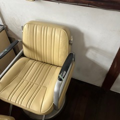 美容院椅子の画像