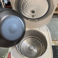 【ハイアール炊飯器】【3合炊き】2023年製★クリーニング済み/6ヶ月保証付き【管理番号1109】野の画像