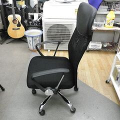 ワークチェア ブラック アーム付き メッシュ 昇降・回転式 デスクチェア OAチェア  ハイバックオフィスチェア 西岡店の画像