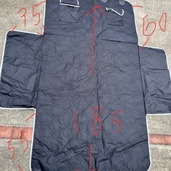 車後部座席用防水シート中古
の画像