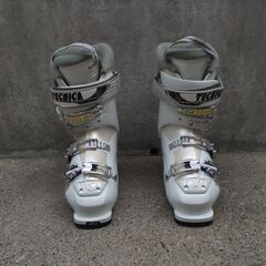 TECNICA テクニカ レディース　スキーブーツ　ホワイト　24.5の画像
