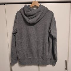 ユニクロU　プルパーカー　Lサイズ　グレー　UNIQLOの画像