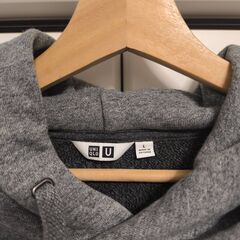ユニクロU　プルパーカー　Lサイズ　グレー　UNIQLOの画像