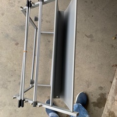 新聞、マガジン、ラックの画像