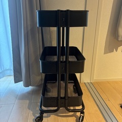 🖤カスタムIKEAワゴン✨ブラック塗装済み！おしゃれ収納にぴったりの画像