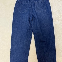 UNIQLO メンズ　ズボンの画像