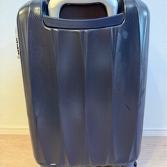 スーツケース　キャリーケースの画像