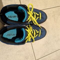 Hitec子供用スニーカー23cmの画像