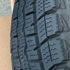 スタッドレスタイヤ(145/80/12)受け渡し予定者と取引中ですの画像
