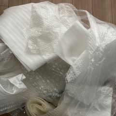 梱包材　プチプチ　大量の画像