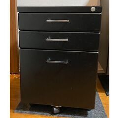 〈広尾 日本赤十字社医療センター近辺でお渡し〉スチール収納チェスト　デスクワゴン　引出収納  A4サイズ対応 ファイルラック ファイルボックス 書類棚 CD DVD収納 キャスター付　鍵付きの画像