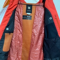 デサントスキーウェアの画像