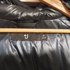 ユニクロ＋Ｊ　ハイブリッドダウンオーバーサイズパーカ　Mサイズ　ブラック　黒　UNIQLOの画像