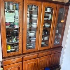【無料】大型食器棚お譲りします。16or26日引き取り指定日、長与岡郷まで取りに来て頂ける方の画像