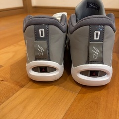 バッシュ　ナイキテイタム1 27.5センチの画像