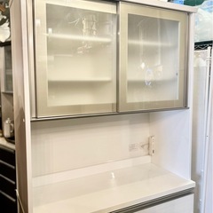 ニトリ 食器棚 リガーレ キッチンボード カップボード システムボード キッチン収納 家電収納棚 レンジボード ホワイト モダン シンプル 大容量 食器収納 炊飯器置き場付きの画像